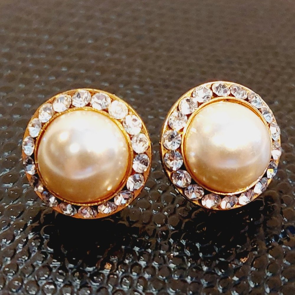 Vtg Pearl and Crystal Fashion Earrings -Pierced